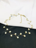 Load image into Gallery viewer, Pearl Charm Choker Golden
